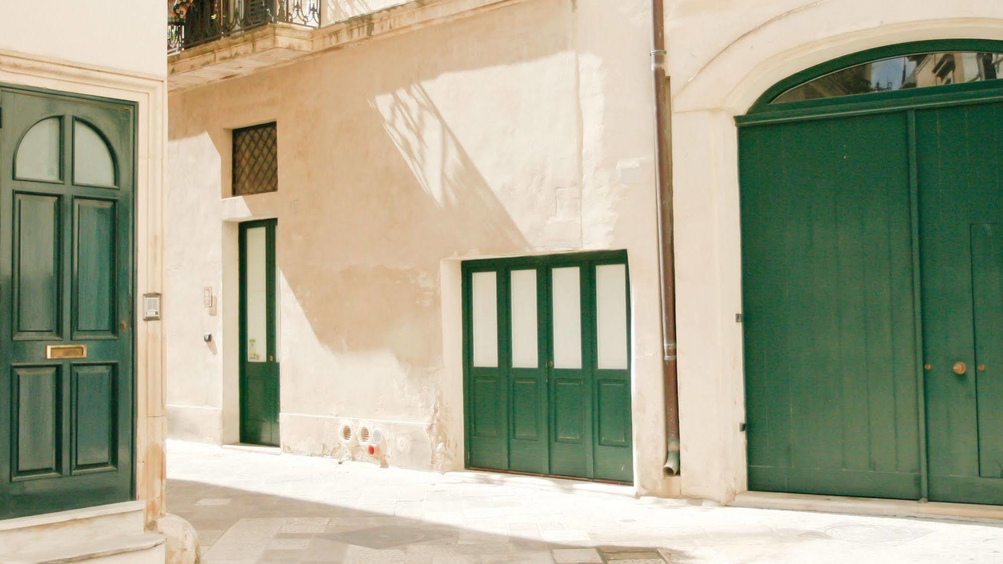 Sacre Bleu Apartments Lecce Eksteriør bilde